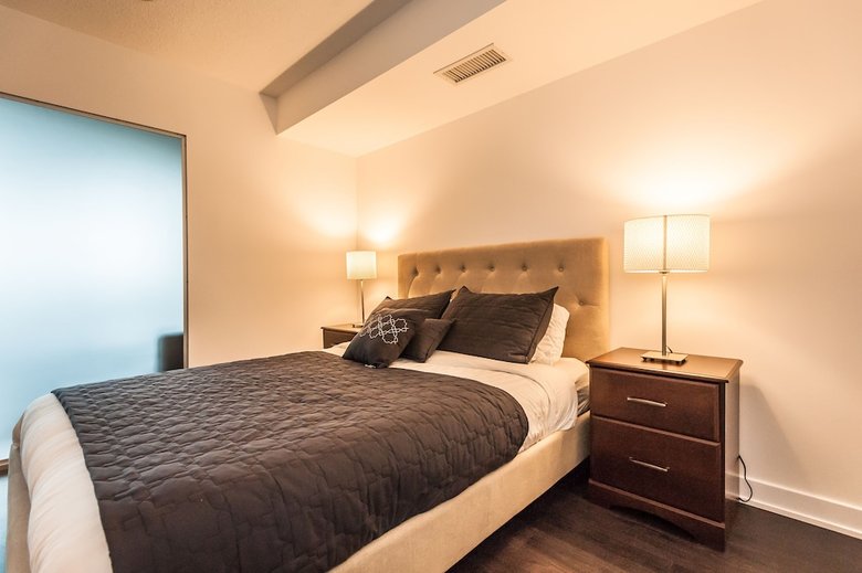 Life Suites - Fort York Central Condo