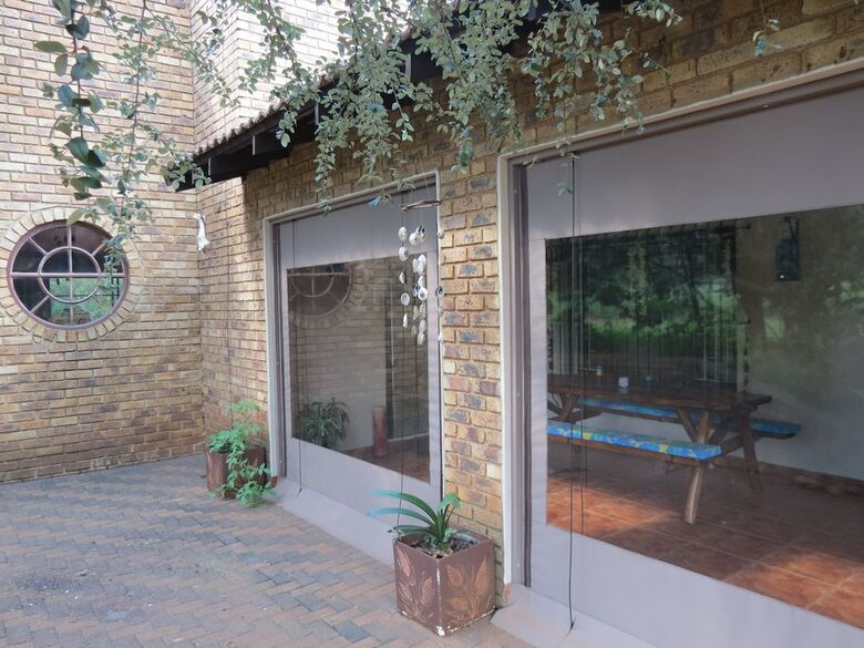 Hotel Meerkatplaats Guesthouse And B&B