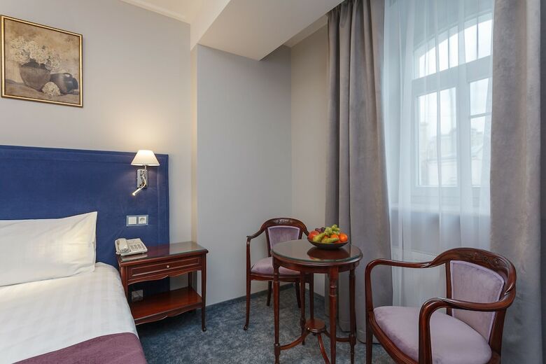 Medea Hotel