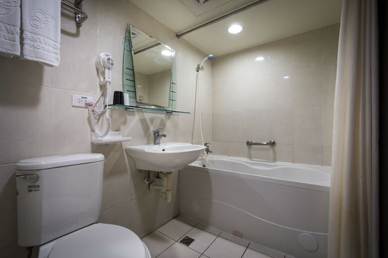 New World Hotel