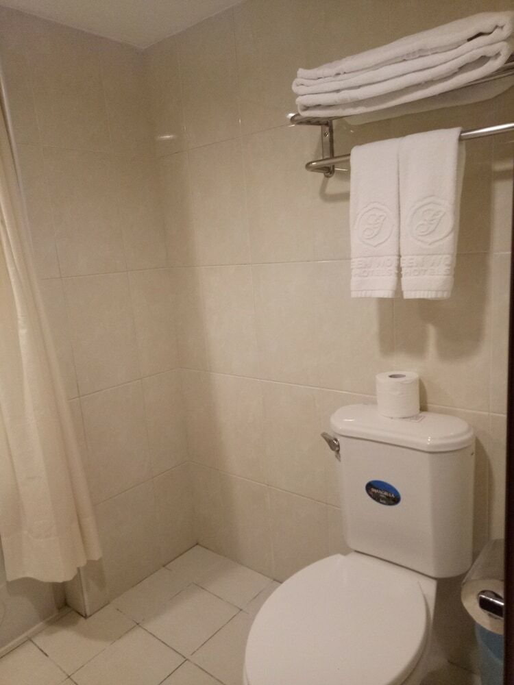 New World Hotel