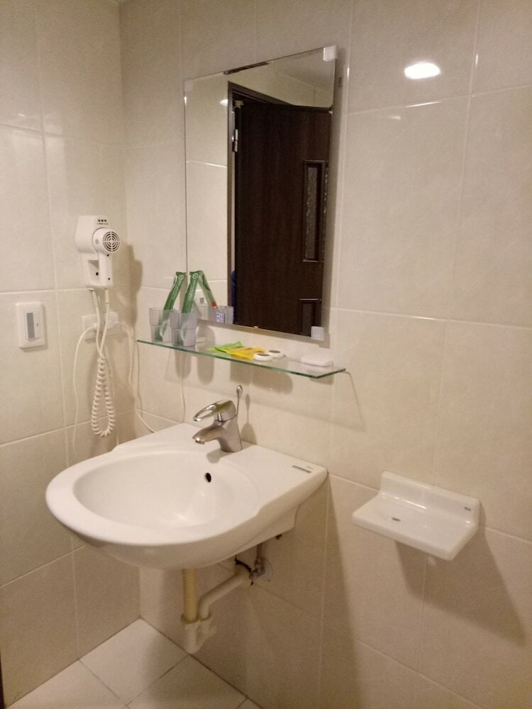New World Hotel