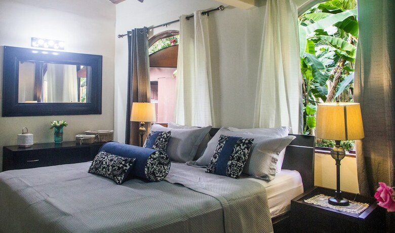 Hotel Banana Beach Bungalows