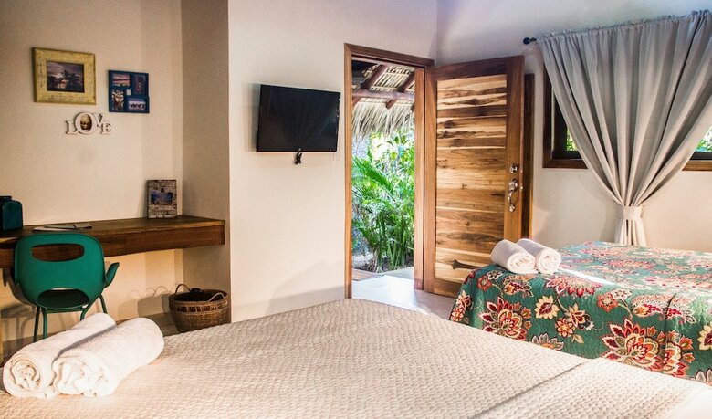 Hotel Banana Beach Bungalows