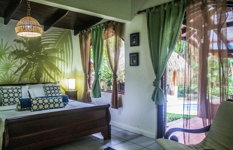 Hotel Banana Beach Bungalows