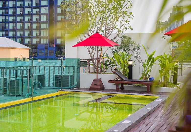 Sunshine Hip Hotel