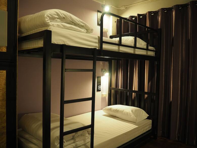 Hostal Eden Walking Street Hostel