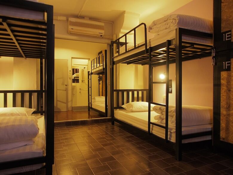 Hostal Eden Walking Street Hostel