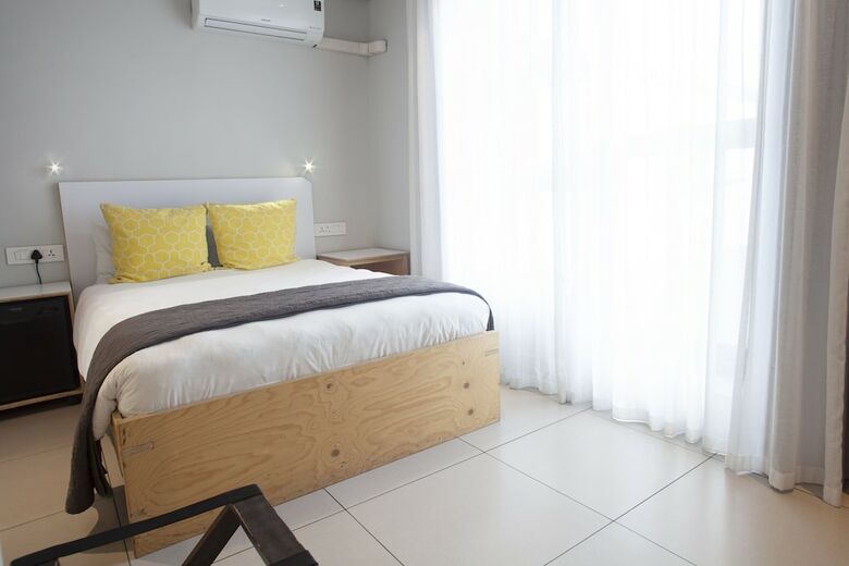 Mojo Hotel
