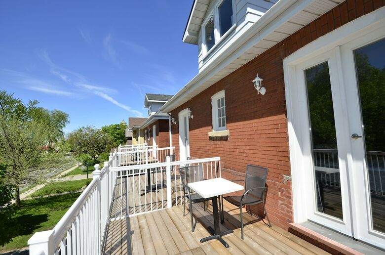 Ambassador B&B Guest Home