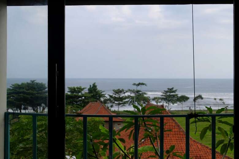 Hotel Dikaloha Medewi Surfcamp