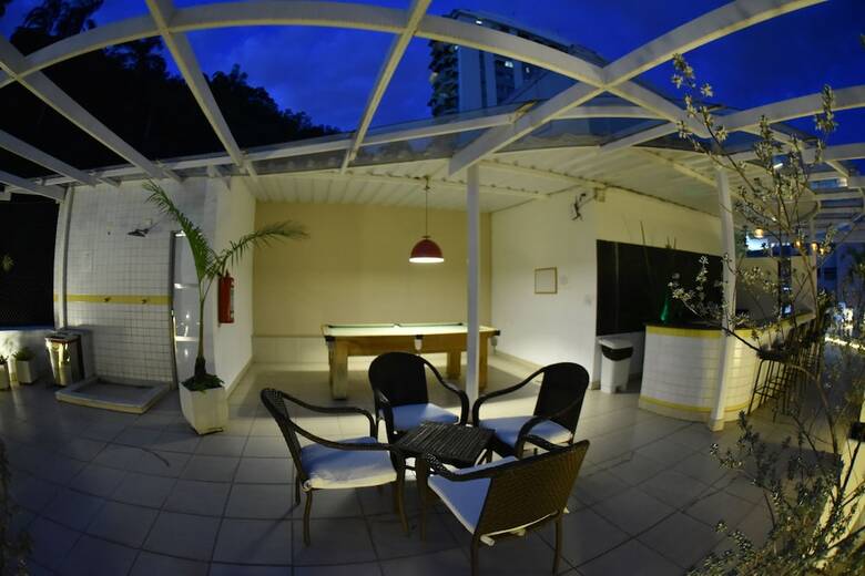Hotel Village Icara�