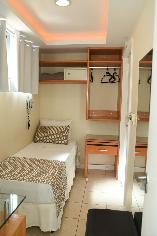 Hotel Village Icara�