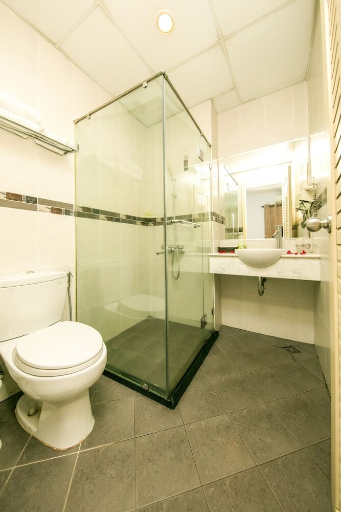 Quy Hung Hotel