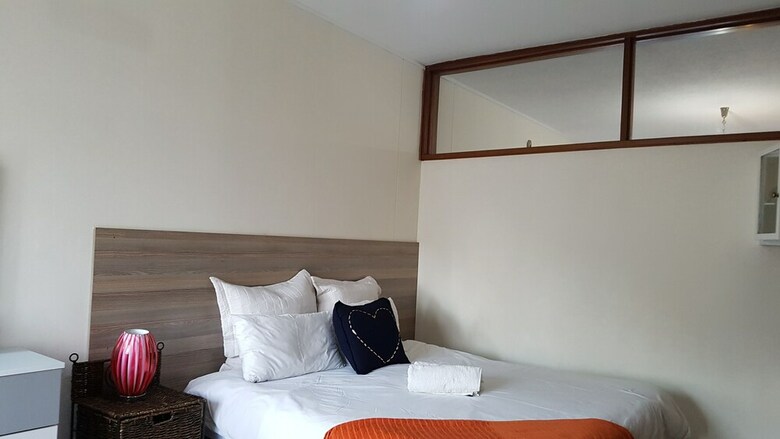 Lolos Elegant Three Bedroom Apartment