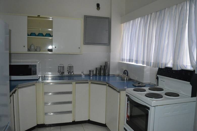 Lolos Elegant Three Bedroom Apartment