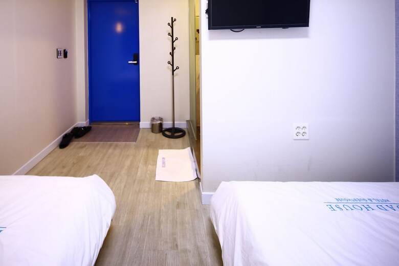 Hotel Road House Myeongdong