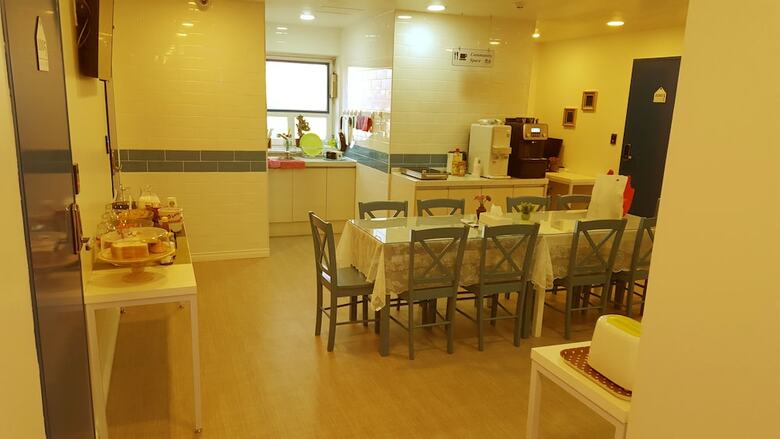 Hotel Road House Myeongdong