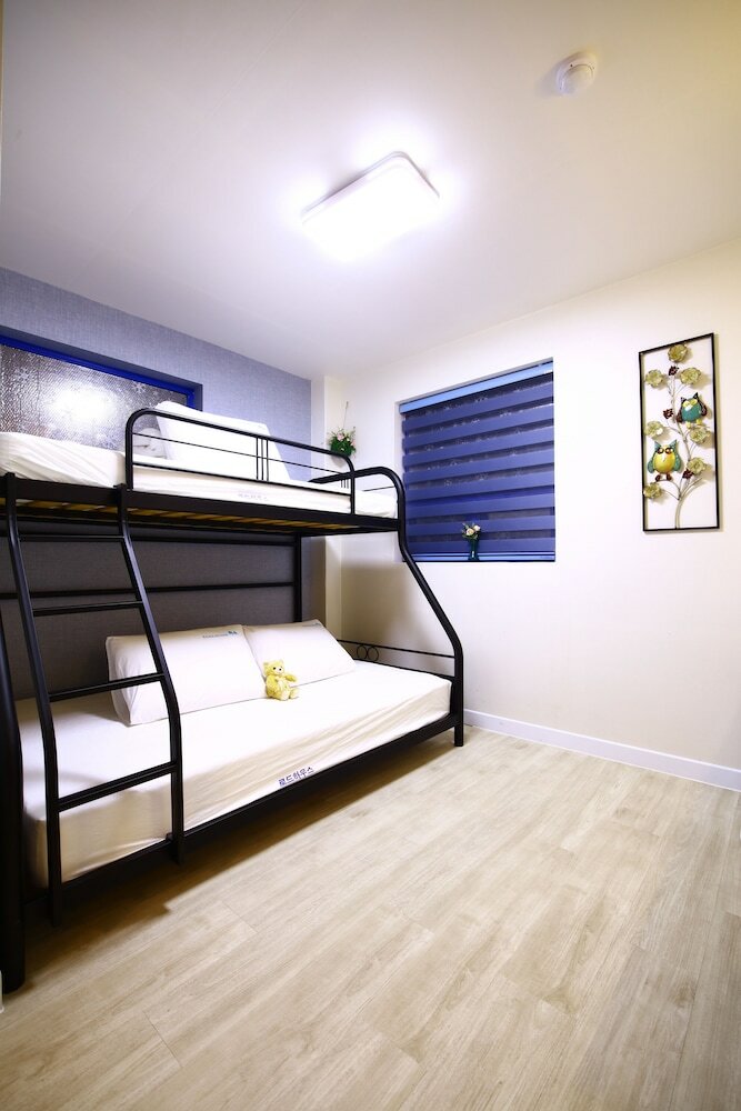 Hotel Road House Myeongdong
