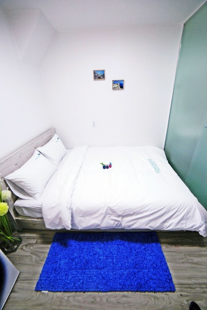 Hotel Road House Myeongdong