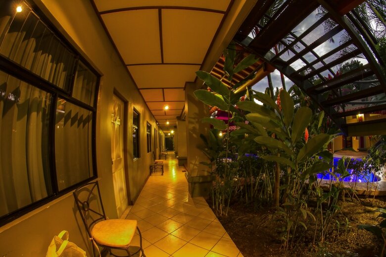 Hotel Iguana Verde