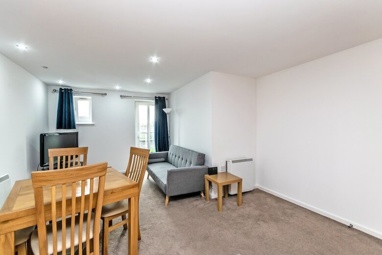 Racecourse Serviced Apartments