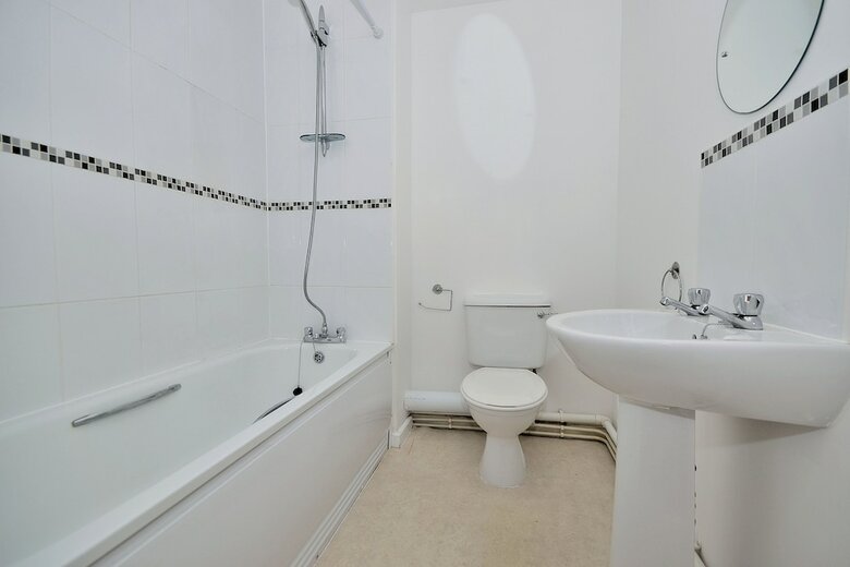Racecourse Serviced Apartments