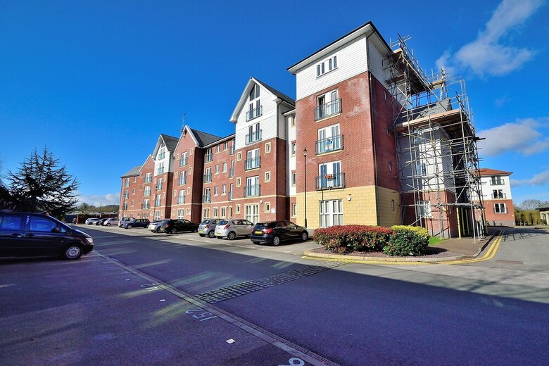 Racecourse Serviced Apartments
