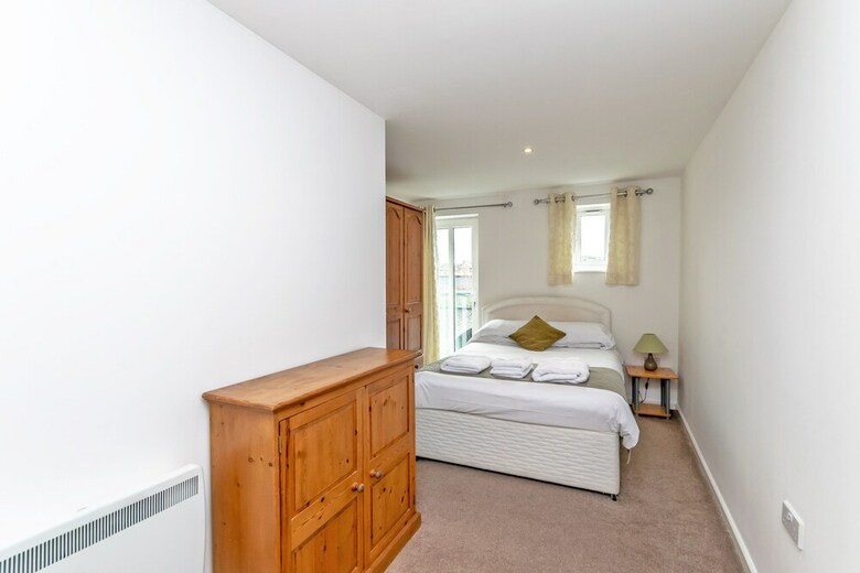 Racecourse Serviced Apartments