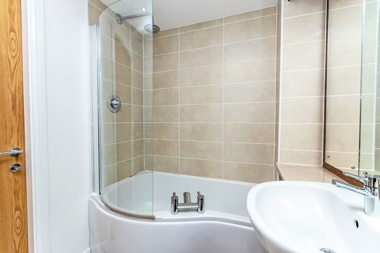 Racecourse Serviced Apartments