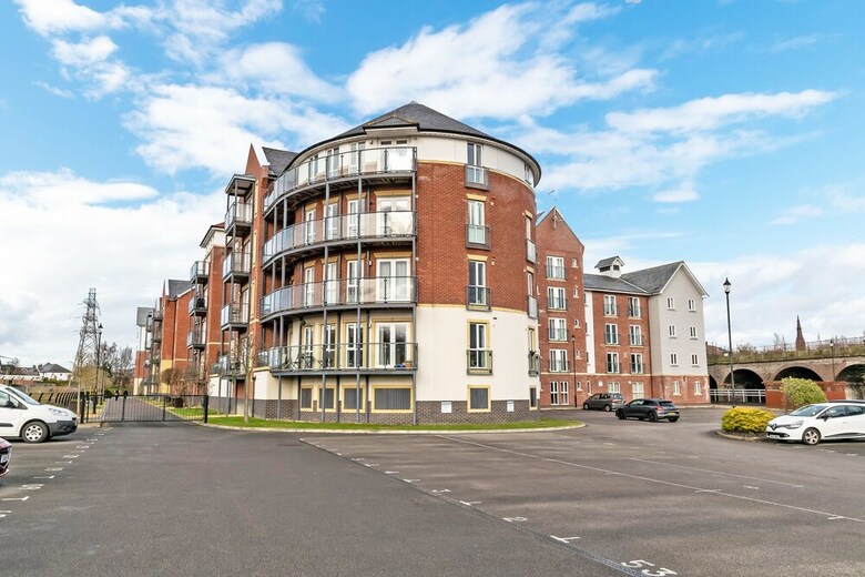 Racecourse Serviced Apartments