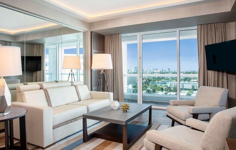 Hotel Conrad Fort Lauderdale Beach
