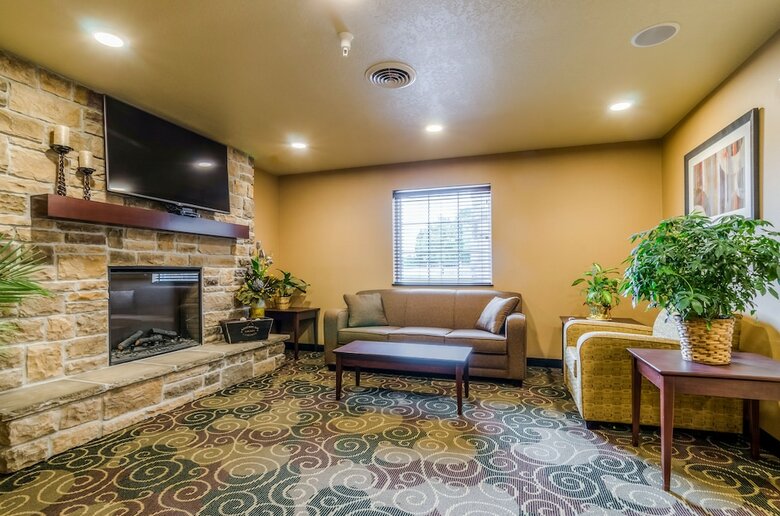 Hotel Cobblestone Inn & Suites - Oberlin