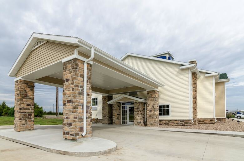 Hotel Cobblestone Inn & Suites - Oberlin