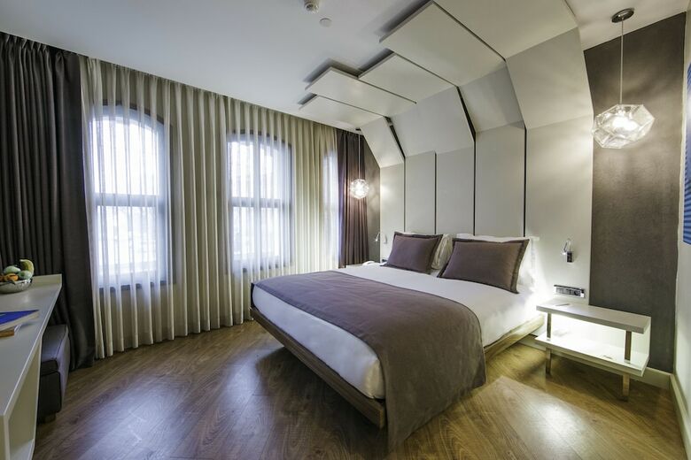 Maroon Hotel Pera