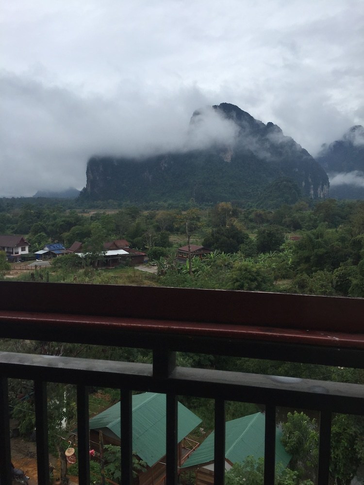Mountain View Riverside Boutique Hotel