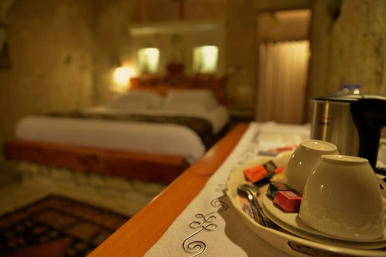 Canyon Cave Hotel