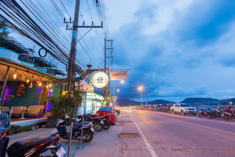 Aparthotel Barefoot Hotel Kalim Beach Front