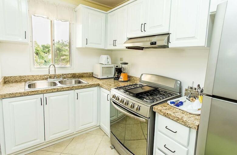 Apartment At Garden Condos