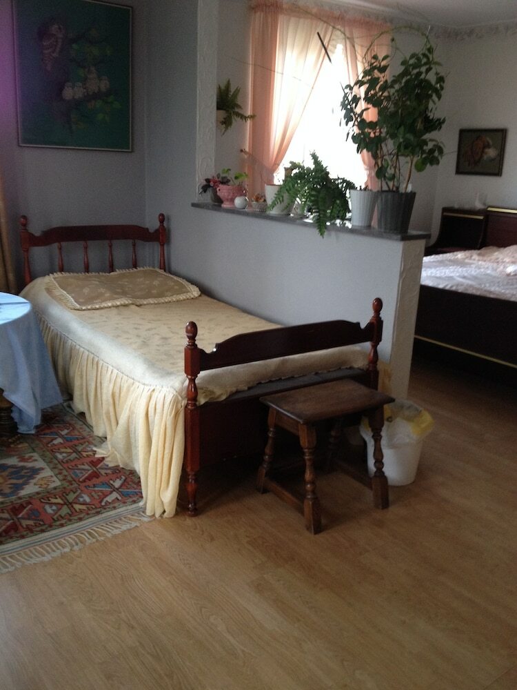 Vivans Bed & Self Catering