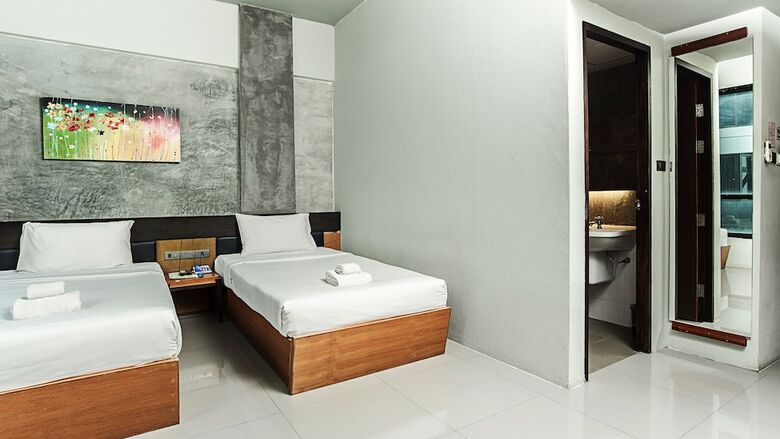 B2 Green Boutique & Budget Hotel