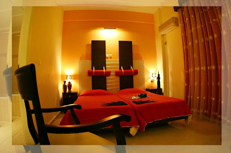 Ionis Art Hotel