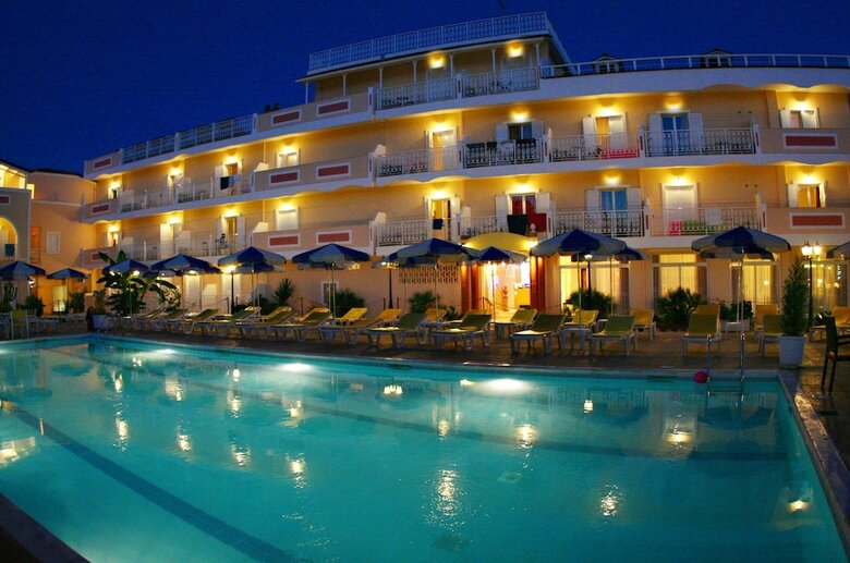 Ionis Art Hotel