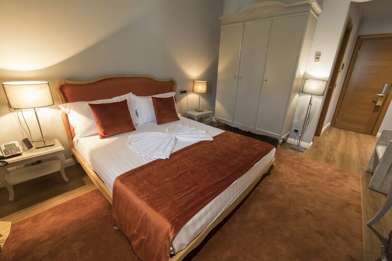 Classic Hotel