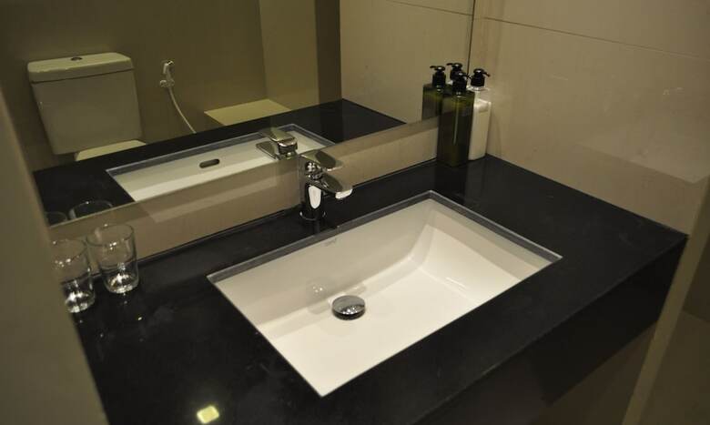 Hostal Rezt Bangkok - Hostel