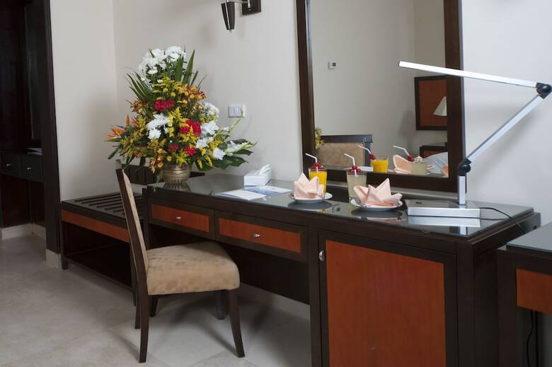 Amc Royal Hotel & Spa