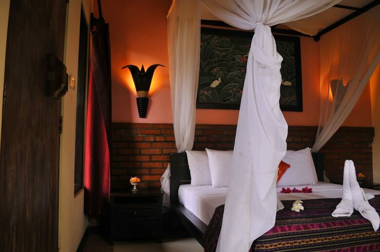 Hotel Tirta Sari Bungalows