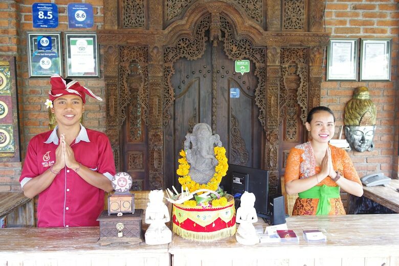 Hotel Tirta Sari Bungalows