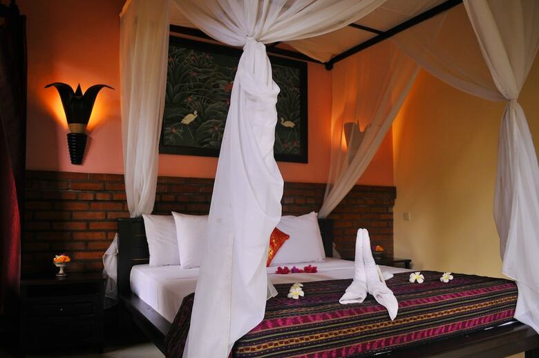 Hotel Tirta Sari Bungalows
