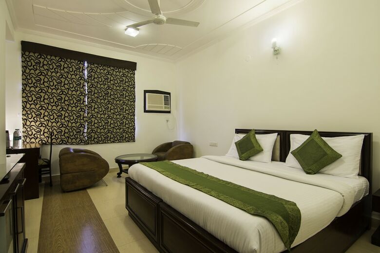 Hotel Treebo Four Sight Sector - 14 Gurgaon